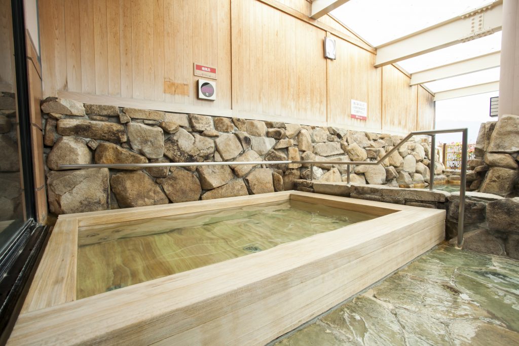 宮浜温泉べにまんさくの湯