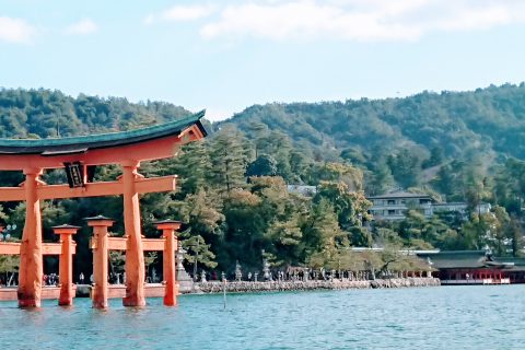 宮島モーニングクルーズ毛利丸からの風景